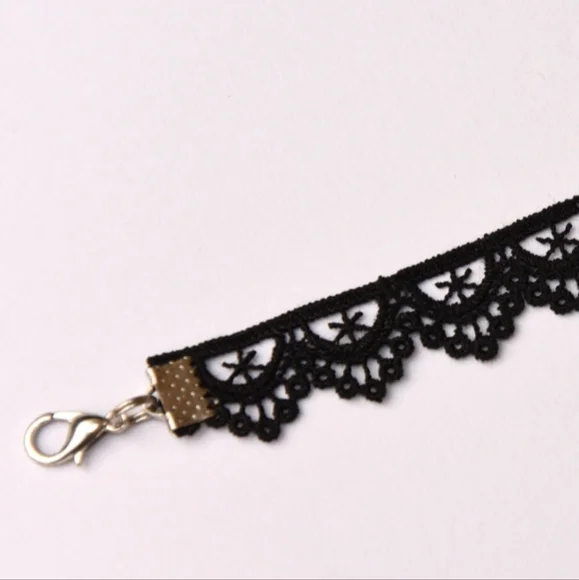 Black Lace Choker Necklace - Picture 4 of 4